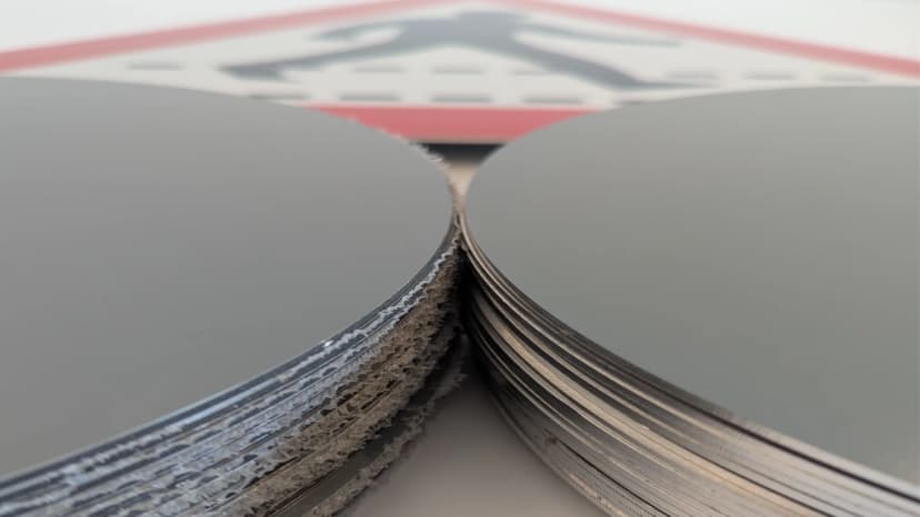 ACM vs Aluminium: A Guide to the Best Materials for Road Traffic Signage